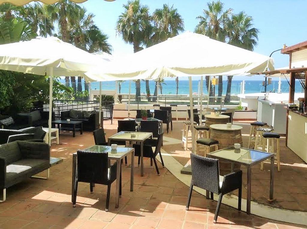 Hostel Bellavista Playa Малага Экстерьер фото