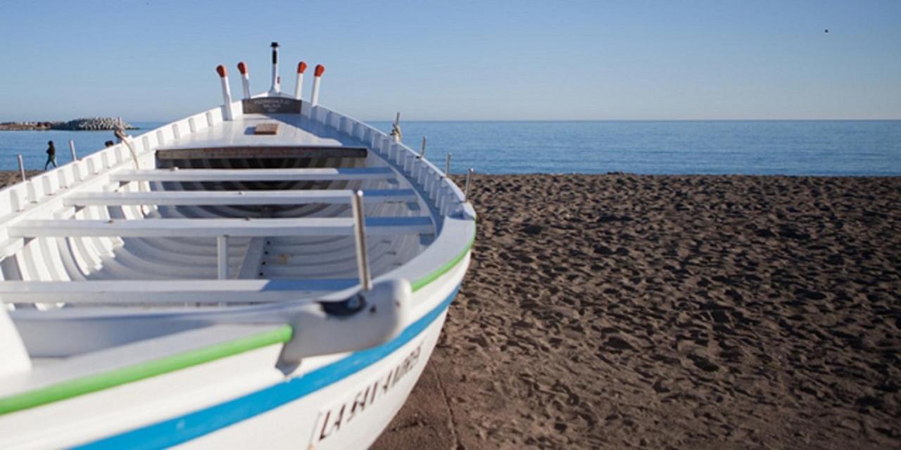 Hostel Bellavista Playa Малага Экстерьер фото