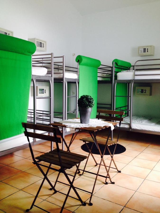 Hostel Bellavista Playa Малага Экстерьер фото